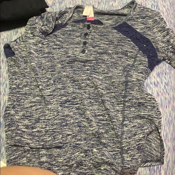 Long sleeve shirt no boundaries blue and white - Picture 2 of 2